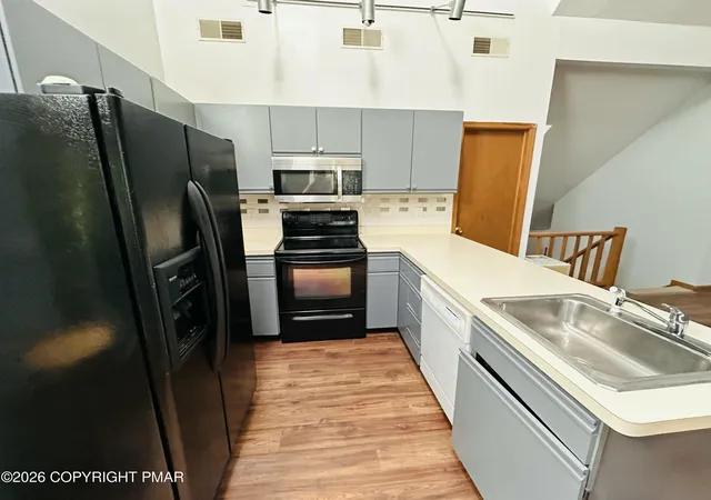 Photo 2 of Single family home for sale at 3580 High Crst Rd, Canadensis, PA 18325 | MLS# PM-138081 | Listing updated on 2026-06-22