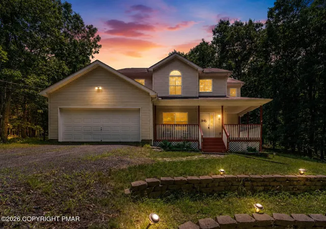 Homes for sale in Bushkill, PA | 3290 Bluebird Dr, Bushkill, PA 18324 | MLS# PM-137976