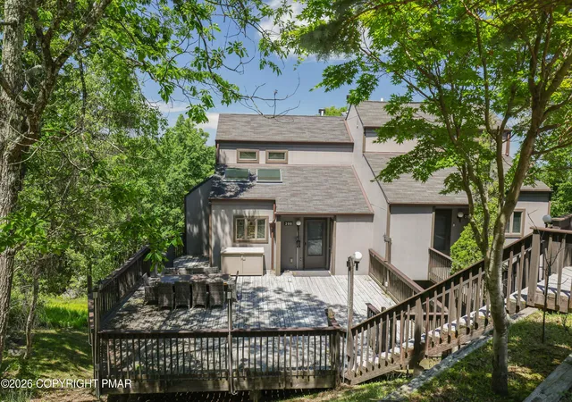 Homes for sale in Tannersville, PA | 298 Overlook Wy, Tannersville, PA 18372 | MLS# PM-137994