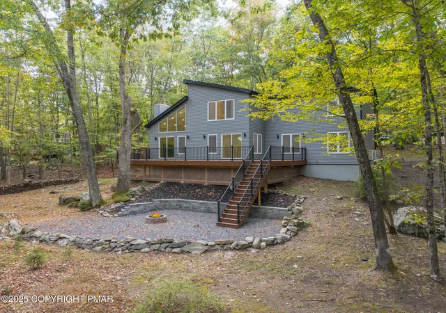 Photo 4 of Single Family Residence at 5806 Decker Rd, Bushkill, PA 18324 | MLS# PM-138016 |  | Sold on 2026-04-24