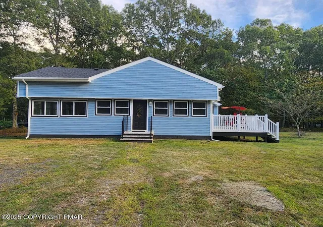 Photo 1 of Single family home for sale at 22 Mountain Top Rd, East Stroudsburg, PA 18302 | MLS# PM-138089 | Listing updated on 2026-03-05