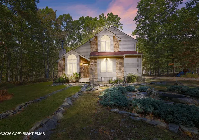 Photo 1 of Single family home for sale at 3176 Bluebird Dr, Bushkill, PA 18324 | MLS# PM-138135 | Listing updated on 2026-01-08