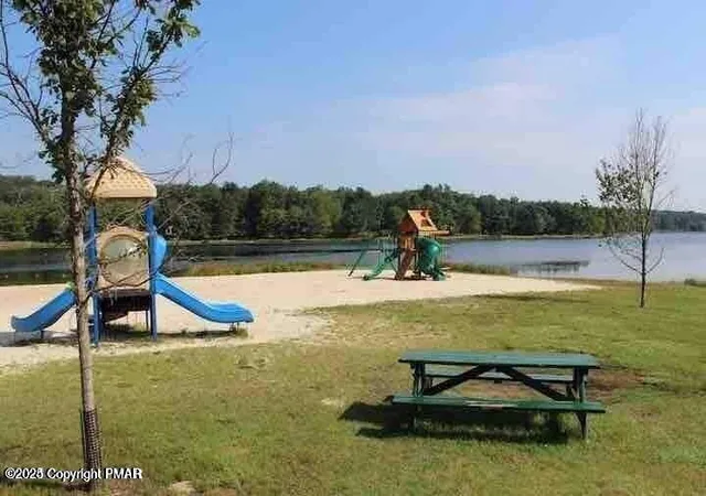 5th image of 407 Pinetree Rd, Albrightsville, PA 18210 | MLS# PM-138118