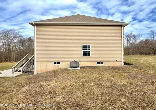 Homes for sale in Blakeslee, PA | 129 Doria Dr, Blakeslee, PA 18610 | MLS# PM-138130