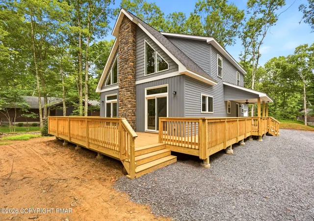 Homes for sale in Jim Thorpe, PA | 101 White Oak Dr, Jim Thorpe, PA 18229 | MLS# PM-138253