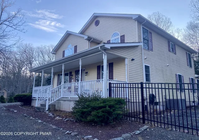 Photo 1 of Single family home for sale at 7004 Woodbridge Dr W, Bushkill, PA 18324 | MLS# PM-138240 | Listing updated on 2026-03-15