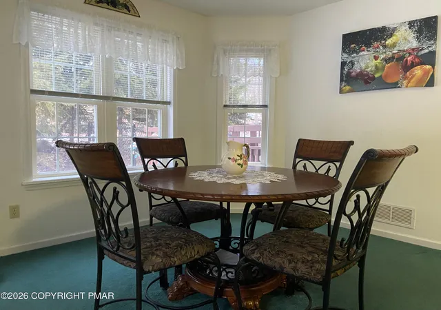 Photo 5 of Single family home for sale at 7004 Woodbridge Dr W, Bushkill, PA 18324 | MLS# PM-138240 | Listing updated on 2026-03-15
