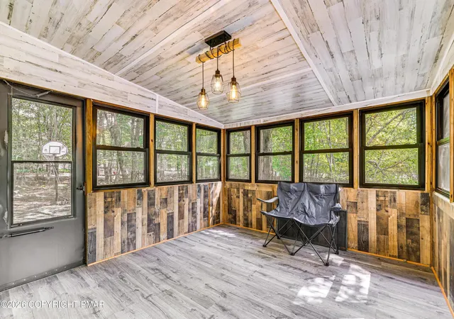 Photo 5 of Single family home for sale at 7901 Sleepy Holw Dr, Tobyhanna, PA 18466 | MLS# PM-138215 | Listing updated on 2026-05-06
