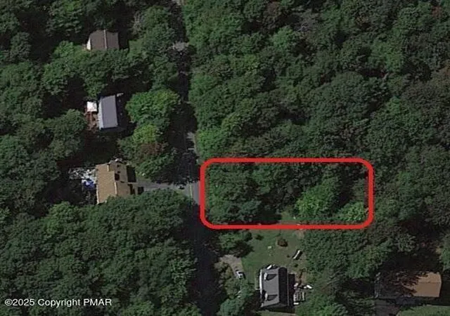 Homes for sale in Tobyhanna, PA | 6115 Apache Trl, Tobyhanna, PA 18466 | MLS# PM-138277