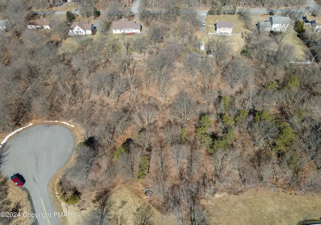 2nd image of 43 Sumner Ct, Albrightsville, PA 18210 | MLS# PM-138516