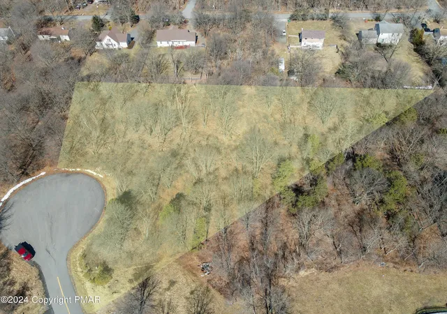 3rd image of 43 Sumner Ct, Albrightsville, PA 18210 | MLS# PM-138516