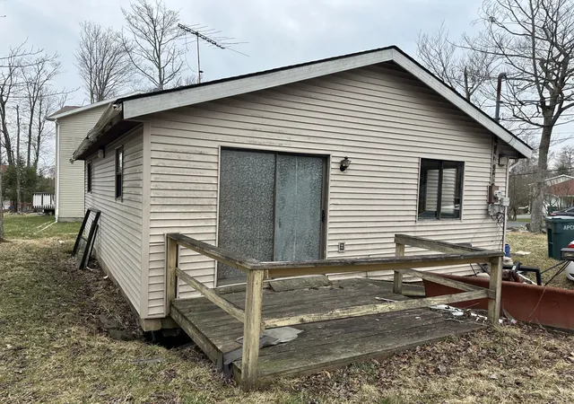 Photo 2 of Single Family Residence at 6337 Ventnor Dr, Tobyhanna, PA 18466 | MLS# PM-138326 | | Sold on 2026-03-02
