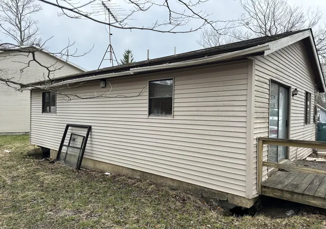 Photo 3 of Single Family Residence at 6337 Ventnor Dr, Tobyhanna, PA 18466 | MLS# PM-138326 | | Sold on 2026-03-02