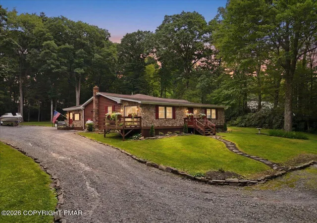 Photo 2 of Single family home for sale at 1646 Erie Ct, Effort, PA 18330 | MLS# PM-143299 | Listing updated on 2026-08-01