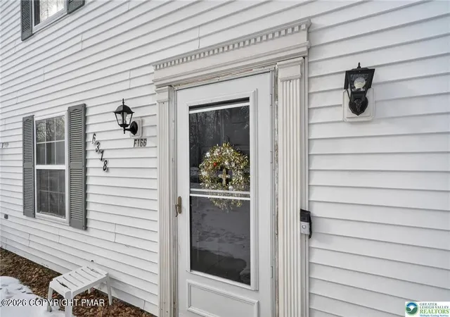 Photo 4 of Single family home for sale at 6318 Ventnor Dr, Tobyhanna, PA 18466 | MLS# PM-138398 | Listing updated on 2026-01-20