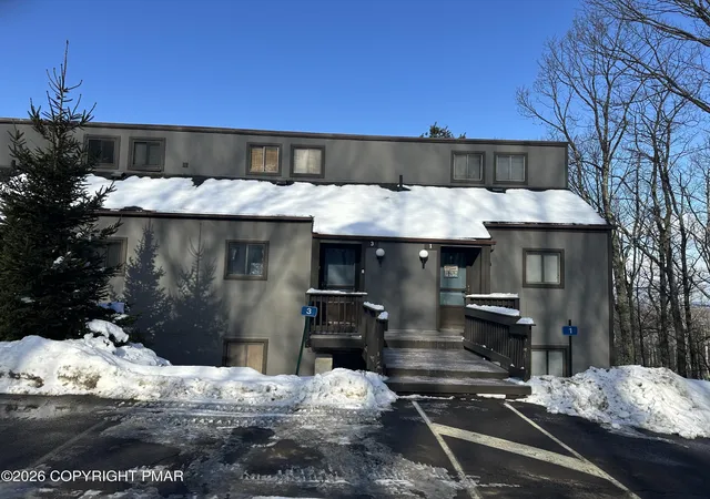 Homes for sale in Tannersville, PA | 3 Middle Village Wy, Tannersville, PA 18372 | MLS# PM-138493
