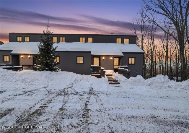 Homes for sale in Tannersville, PA | 3 Middle Village Wy, Tannersville, PA 18372 | MLS# PM-138493