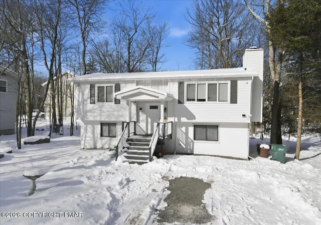 Photo 1 of Single family home for sale at 6302 Ventnor Dr, Tobyhanna, PA 18466 | MLS# PM-138426 | Listing updated on 2026-07-29