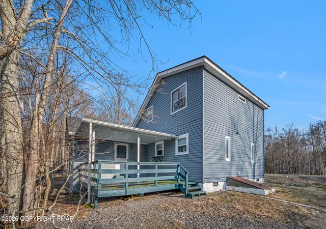 Homes for sale in Tobyhanna, PA | 8574 Bumble Bee Wy, Tobyhanna, PA 18466 | MLS# PM-138736