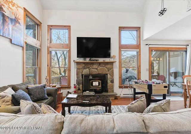 Homes for sale in Tannersville, PA | 393 Vista Dr, Tannersville, PA 18372 | MLS# PM-138607