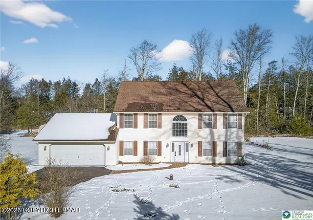 Homes for sale in Blakeslee, PA | 122 Cranberry Dr, Blakeslee, PA 18610 | MLS# PM-138536