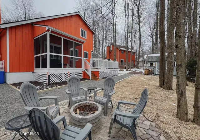 Photo 2 of Single family home for sale at 1355 Winding Way, Tobyhanna, PA 18466 | MLS# PM-138567 | Listing updated on 2026-07-28