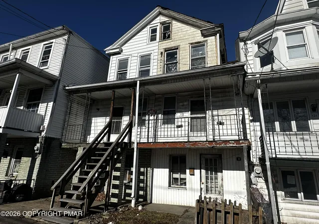 Photo 1 of Single family home for sale at 119 E Saylor St, Mount Carmel, PA 17851 | MLS# PM-138632 | Listing updated on 2026-02-03