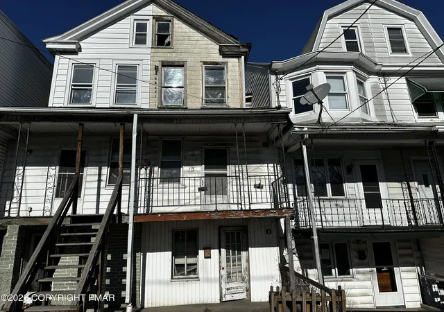 Photo 2 of Single family home for sale at 119 E Saylor St, Mount Carmel, PA 17851 | MLS# PM-138632 | Listing updated on 2026-02-03