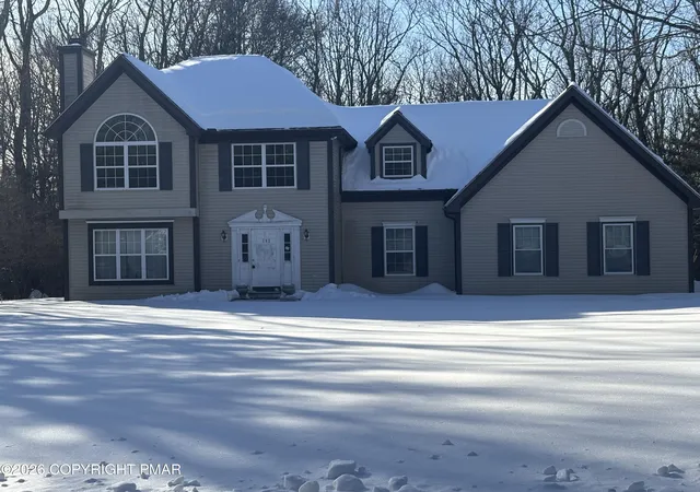 Photo 1 of Single family home for sale at 142 Chatham Hl Rd, Stroudsburg, PA 18360 | MLS# PM-138669 | Listing updated on 2026-08-26