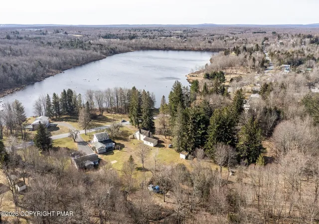 Photo 4 of Single family home for sale at 2101 Lakeside Dr, Tobyhanna, PA 18466 | MLS# PM-139371 | Listing updated on 2026-03-11