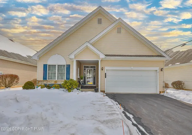 1st image of 134 Glenmoor Cir S, Easton, PA 18045 | MLS# PM-138824