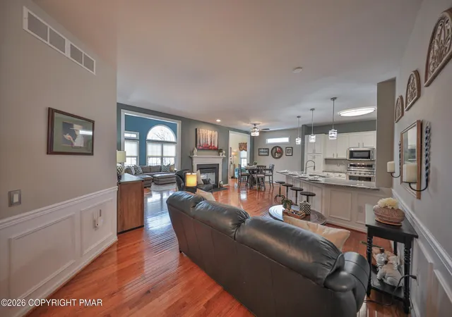5th image of 134 Glenmoor Cir S, Easton, PA 18045 | MLS# PM-138824