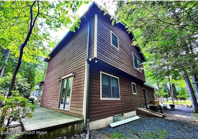 Homes for sale in Drums, PA | 212 Bear Run Dr, Drums, PA 18222 | MLS# PM-138897