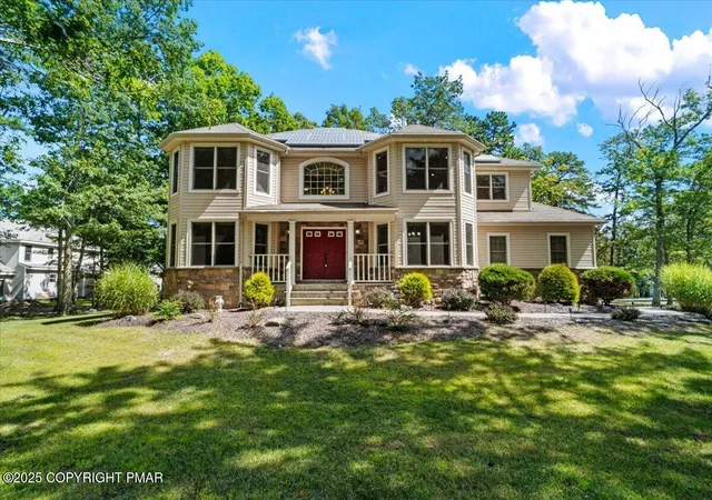 Photo 3 of Single Family Residence at 512 Bombur Ln, Tamiment, PA 18371 | MLS# PM-139460 | | Sold on 2026-05-08