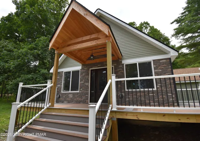 Homes for sale in Bushkill, PA | 205 Stag Ct S, Bushkill, PA 18324 | MLS# PM-138893