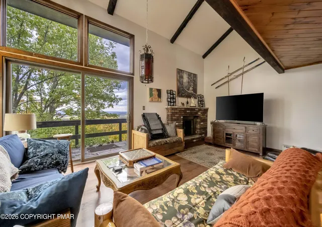 Homes for sale in Tannersville, PA | 262 Overlook Wy, Tannersville, PA 18372 | MLS# PM-139026
