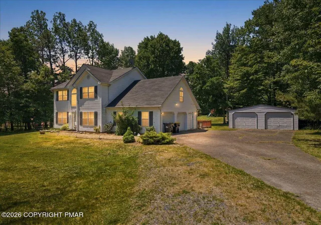 Homes for sale in Effort, PA | 1025 Juno Dr, Effort, PA 18330 | MLS# PM-142362