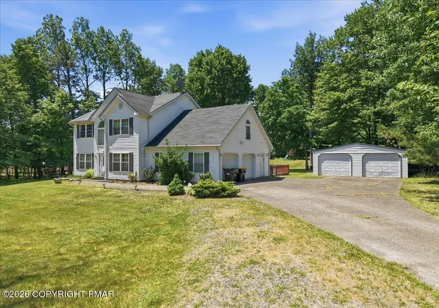 Homes for sale in Effort, PA | 1025 Juno Dr, Effort, PA 18330 | MLS# PM-142362