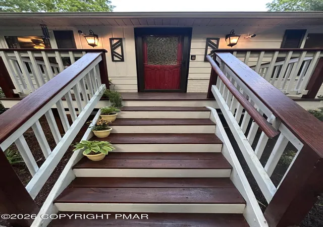 Homes for sale in White Haven, PA | 10 Helen Wy, White Haven, PA 18661 | MLS# PM-139036