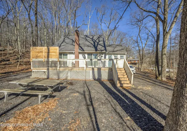 Photo 3 of Sale Pending at 187 Bellingham Dr, Bushkill, PA 18324 | MLS# PM-139393 | Listing updated on 2026-08-17