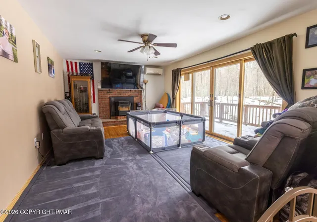 Homes for sale in Tamiment, PA | 421 Underhill Dr, Tamiment, PA 18371 | MLS# PM-139278