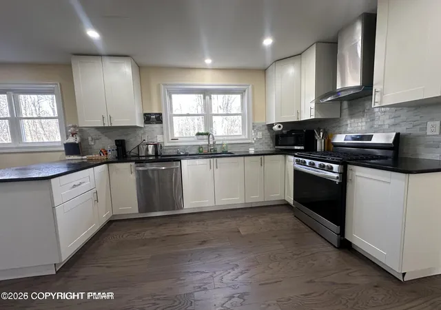 Photo 5 of Single Family Residence at 5186 Hummingbird Dr, Tobyhanna, PA 18466 | MLS# PM-139281 | | Sold on 2026-05-09