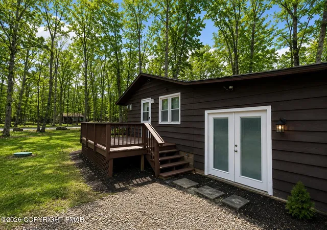 Homes for sale in East Stroudsburg, PA | 5122 Arrowhead Ln, East Stroudsburg, PA 18302 | MLS# PM-139316