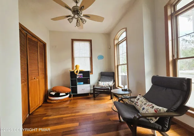 Photo 2 of Single Family Residence at 392 Hemlock Dr, Tobyhanna, PA 18466 | MLS# PM-139798 | | Sold on 2026-05-01