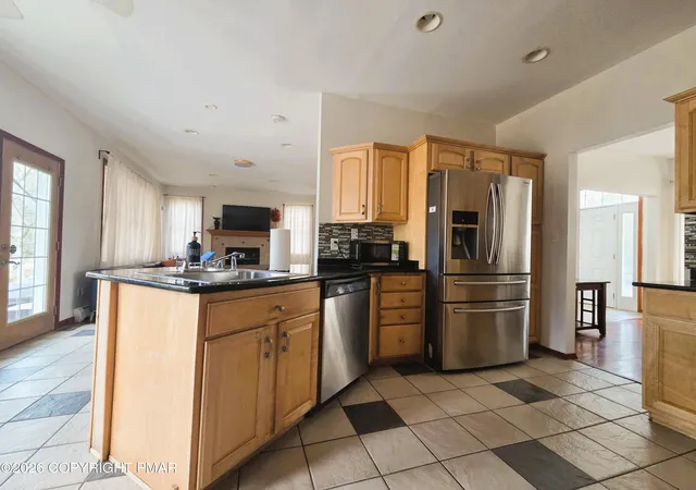 Photo 5 of Single Family Residence at 392 Hemlock Dr, Tobyhanna, PA 18466 | MLS# PM-139798 | | Sold on 2026-05-01