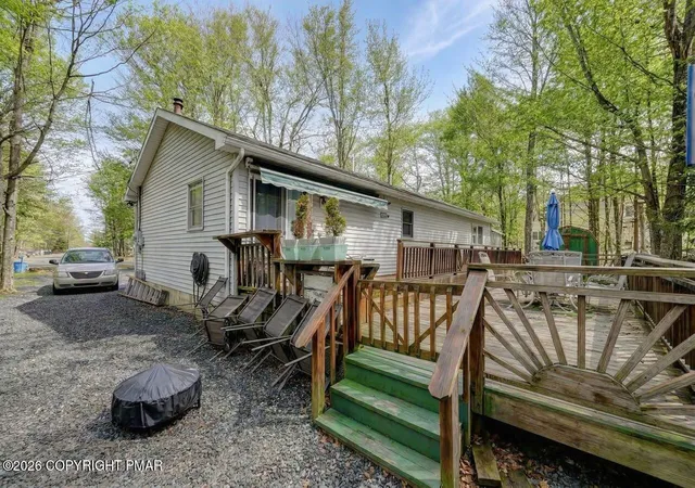 Photo 3 of Single family home for sale at 8566 Hillcrest Dr, Tobyhanna, PA 18466 | MLS# PM-139640 | Listing updated on 2026-03-20