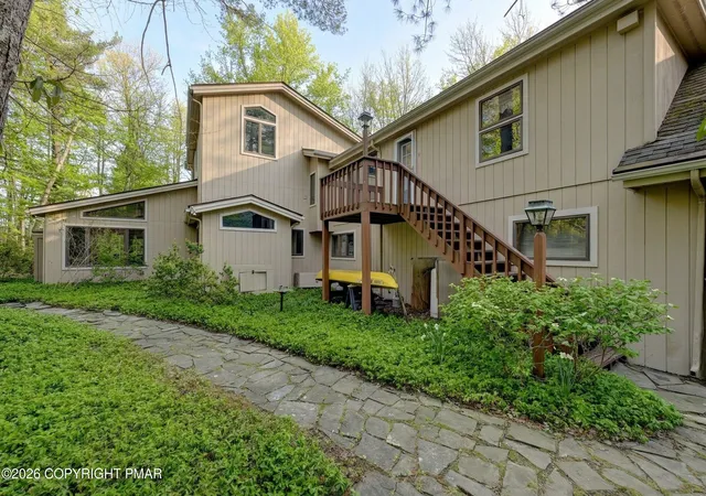 Photo 3 of Single family home for sale at 5290 Woodland Ave, Pocono Pines, PA 18350 | MLS# PM-139862 | Listing updated on 2026-03-29