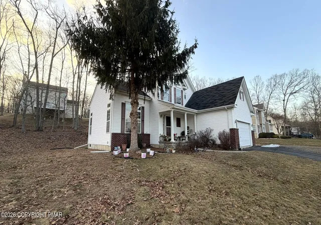 Photo 2 of Single family home for sale at 151 Kensington Dr, Bushkill, PA 18324 | MLS# PM-139485 | Listing updated on 2026-09-04