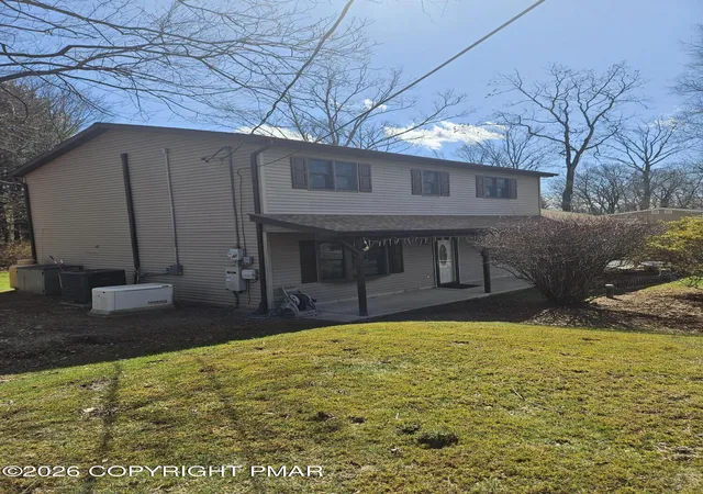 Homes for sale in Tannersville, PA | 166 Tanbark Ln, Tannersville, PA 18372 | MLS# PM-139501