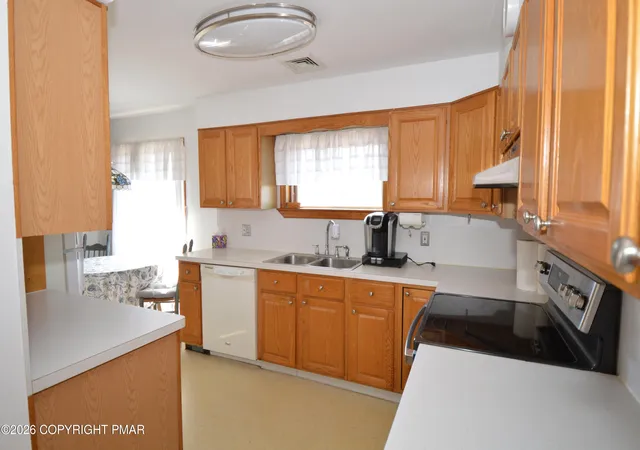 Homes for sale in Stroudsburg, PA | 1020 Congdon Ave, Stroudsburg, PA 18360 | MLS# PM-140026